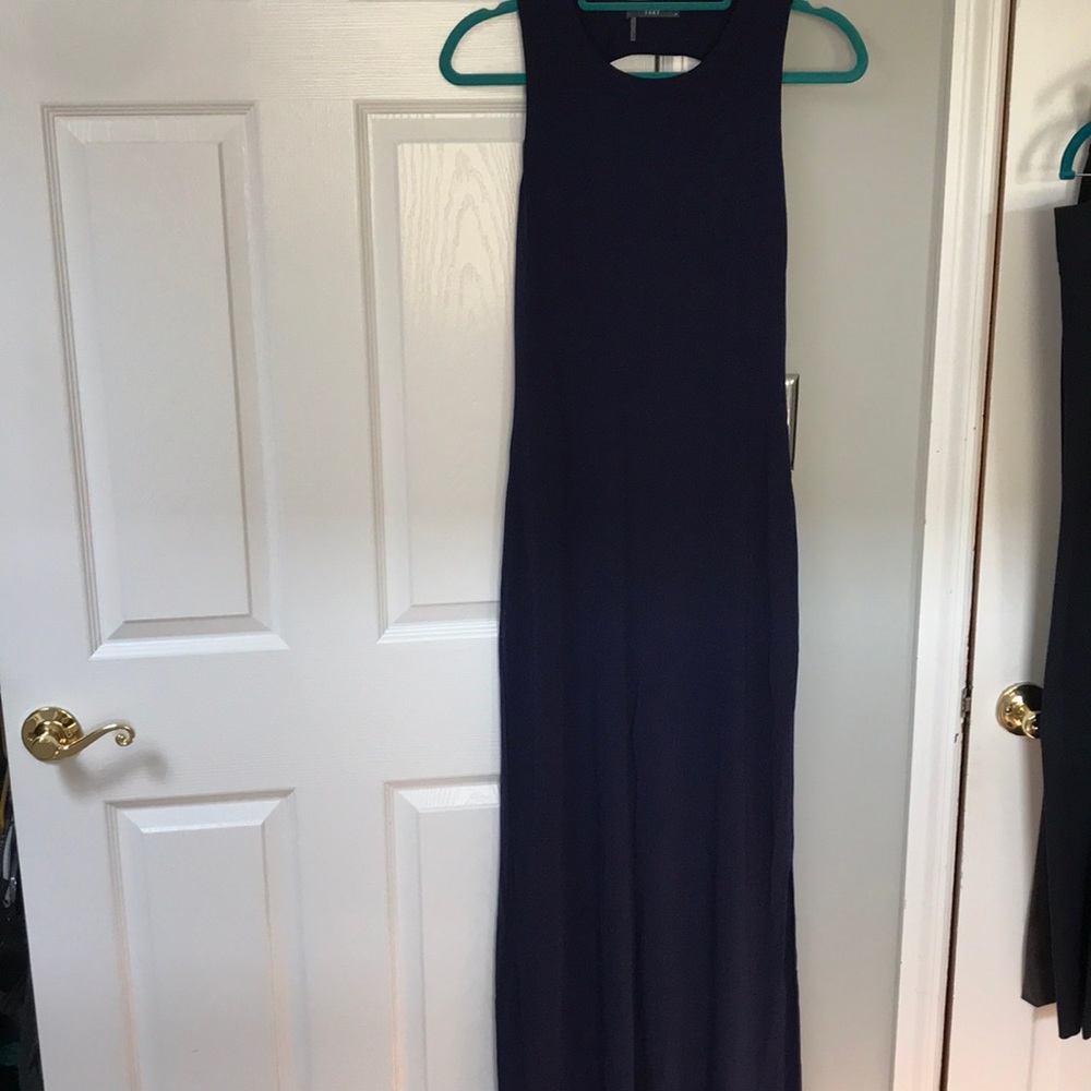 Tart maxi dress with side slit on one side